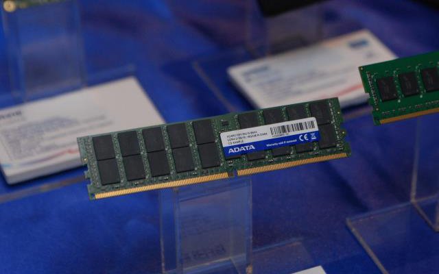 CES 2014:   DDR4    ADATA